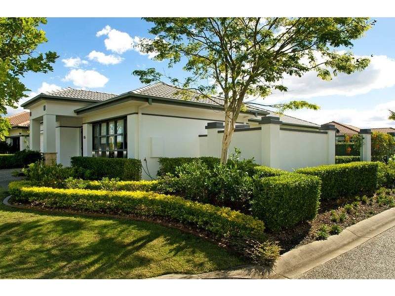 2001 Gracemere Gardens Cct, Hope Island QLD 4212