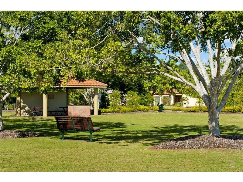2001 Gracemere Gardens Cct, Hope Island QLD 4212
