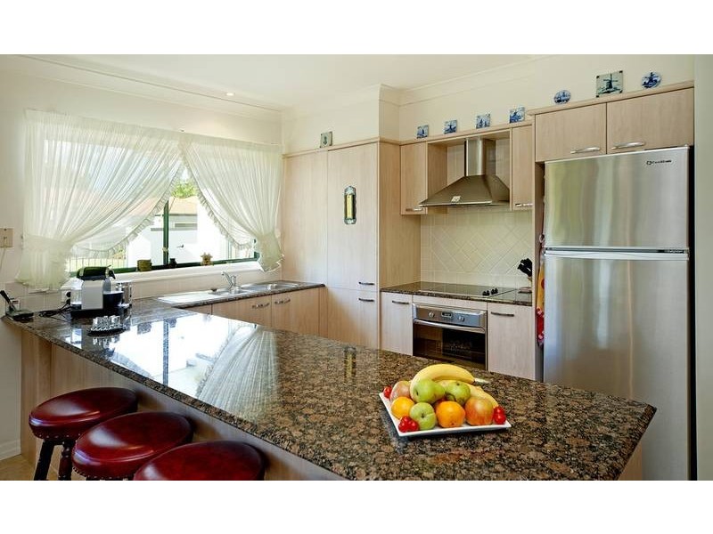 2001 Gracemere Gardens Cct, Hope Island QLD 4212