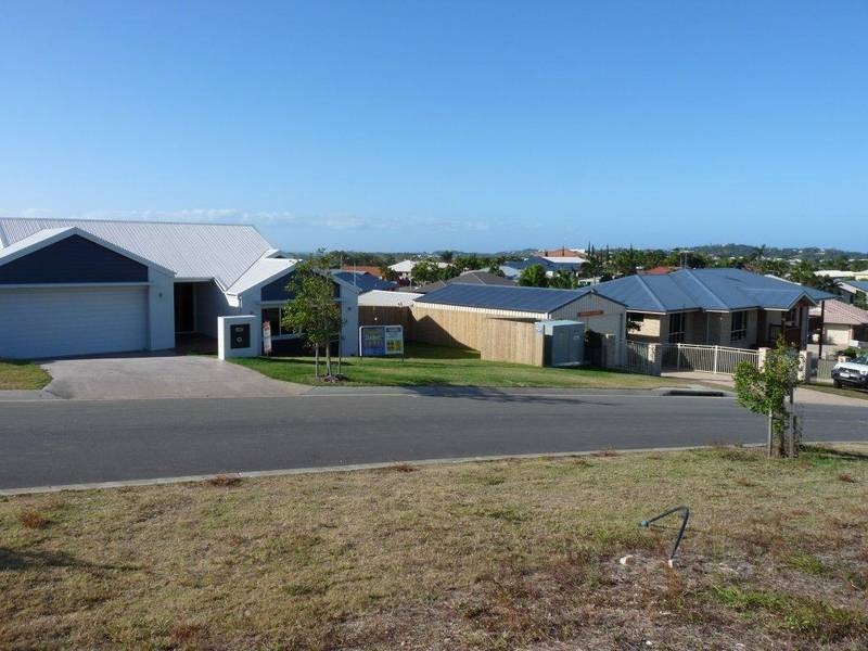 13 Douglas Crescent, Rural View QLD 4740