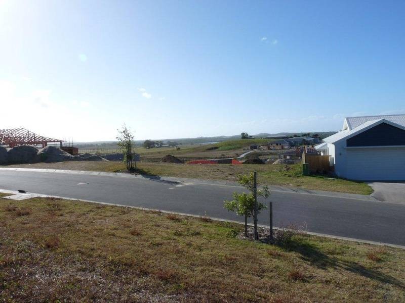 13 Douglas Crescent, Rural View QLD 4740