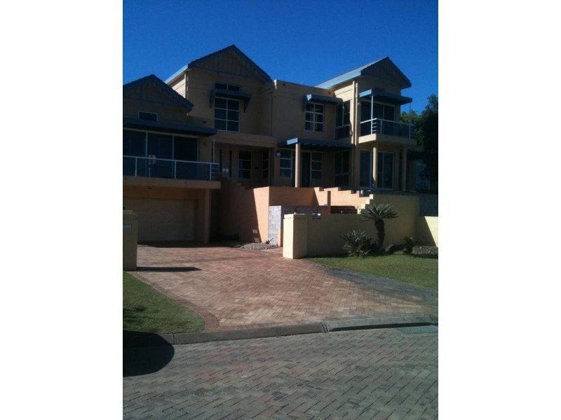 6010 Olympic Drive, Hope Island QLD 4212