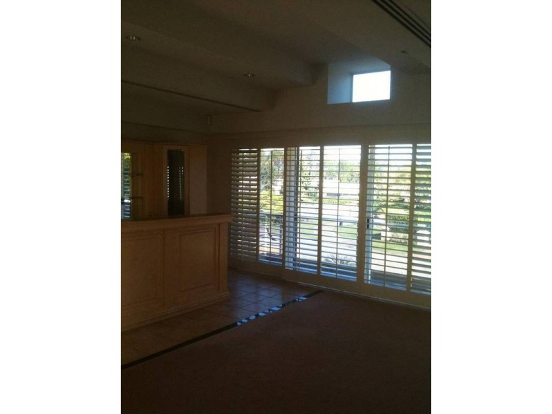 6010 Olympic Drive, Hope Island QLD 4212