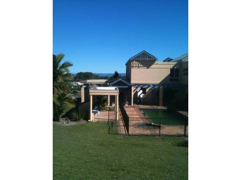 6010 Olympic Drive, Hope Island QLD 4212