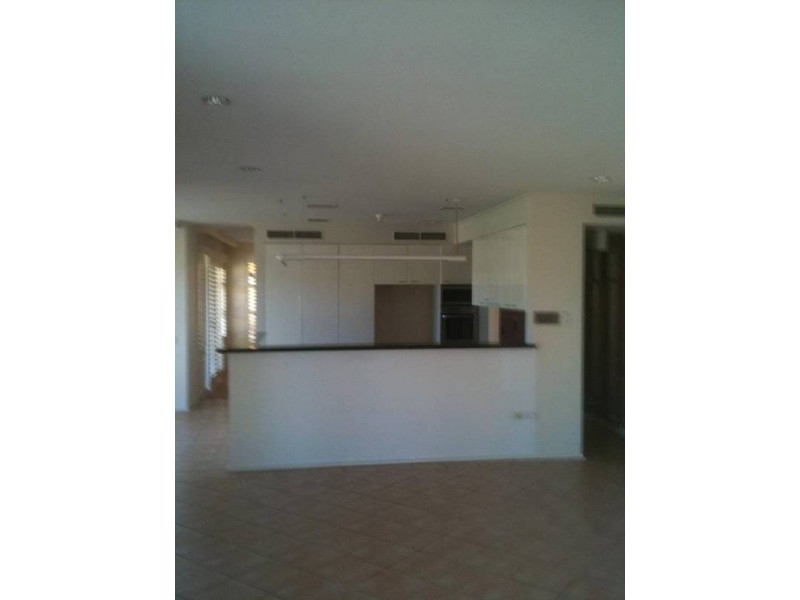 6010 Olympic Drive, Hope Island QLD 4212