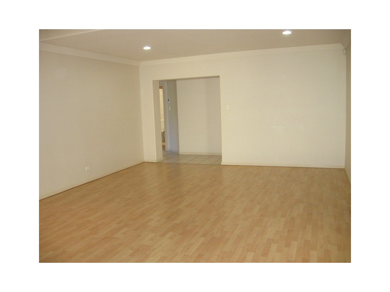 22 Oyster Cove Promenade, Helensvale QLD 4212