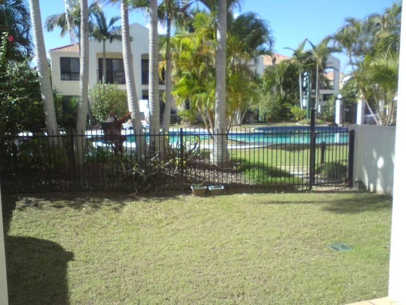 8897 Magnolia Drive, Hope Island QLD 4212