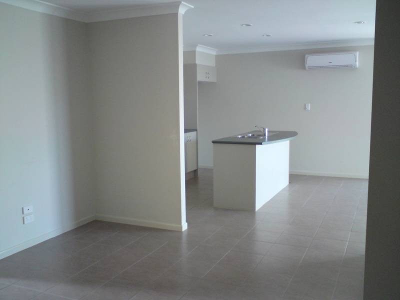 32 Nicola Way, Upper Coomera QLD 4209