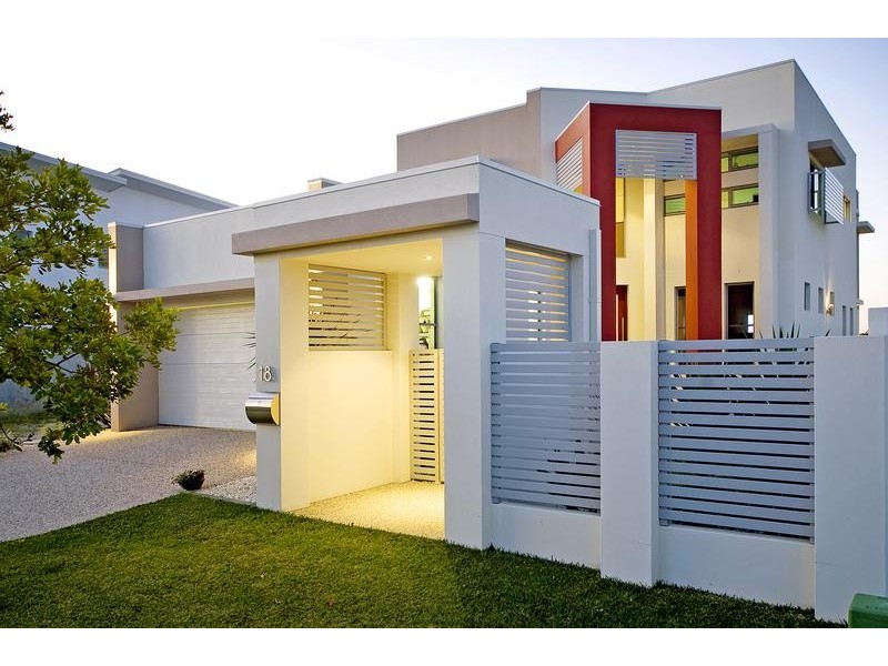 18 Onshore Place, Helensvale QLD 4212