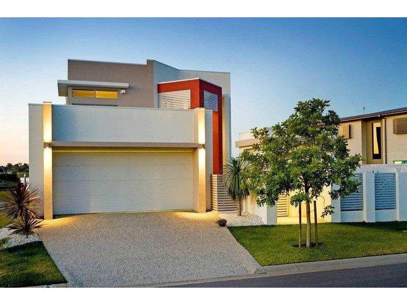 18 Onshore Place, Helensvale QLD 4212