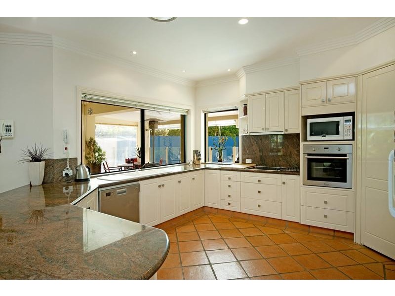 Hope Island QLD 4212