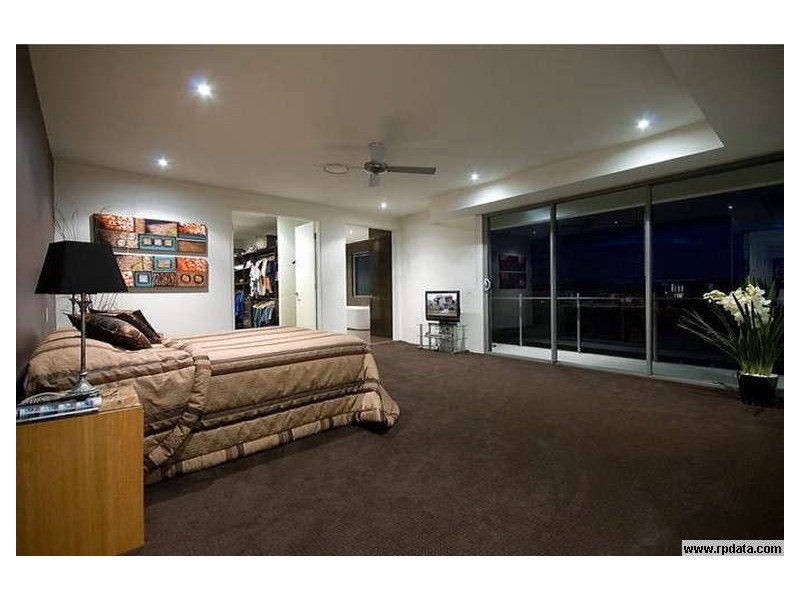 Paradise Point QLD 4216