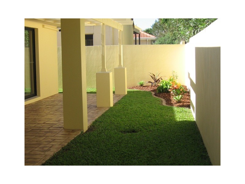 OYSTER COVE PROMENADE, Hope Island QLD 4212