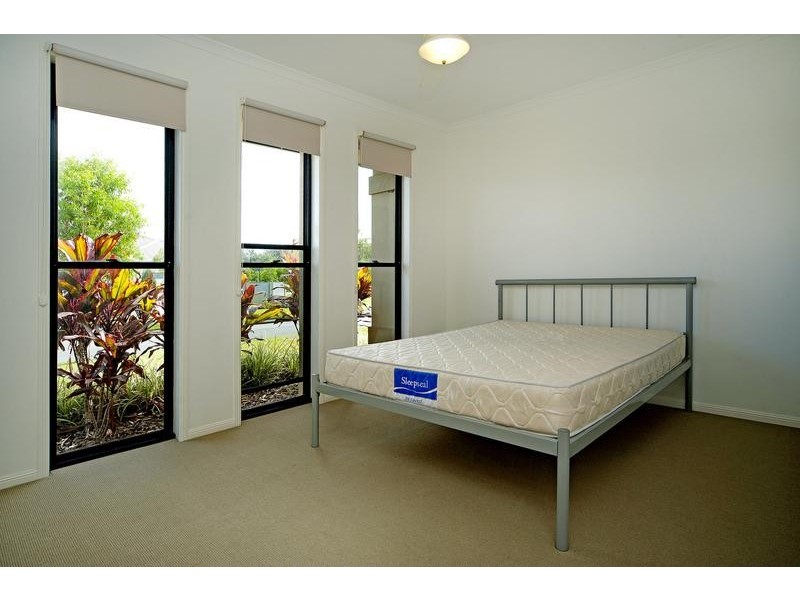 4 Sailaway Court, Coomera QLD 4209