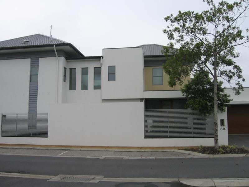 38 ONSHORE PLACE, Helensvale QLD 4212