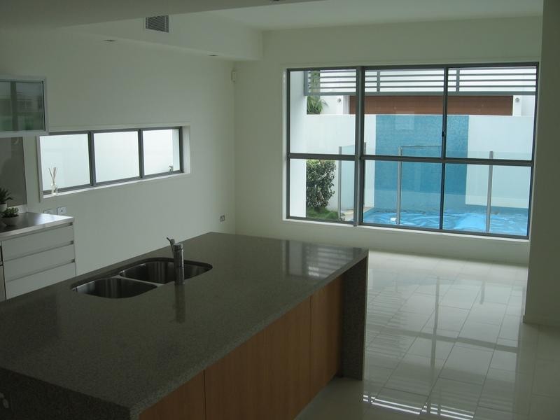 38 ONSHORE PLACE, Helensvale QLD 4212