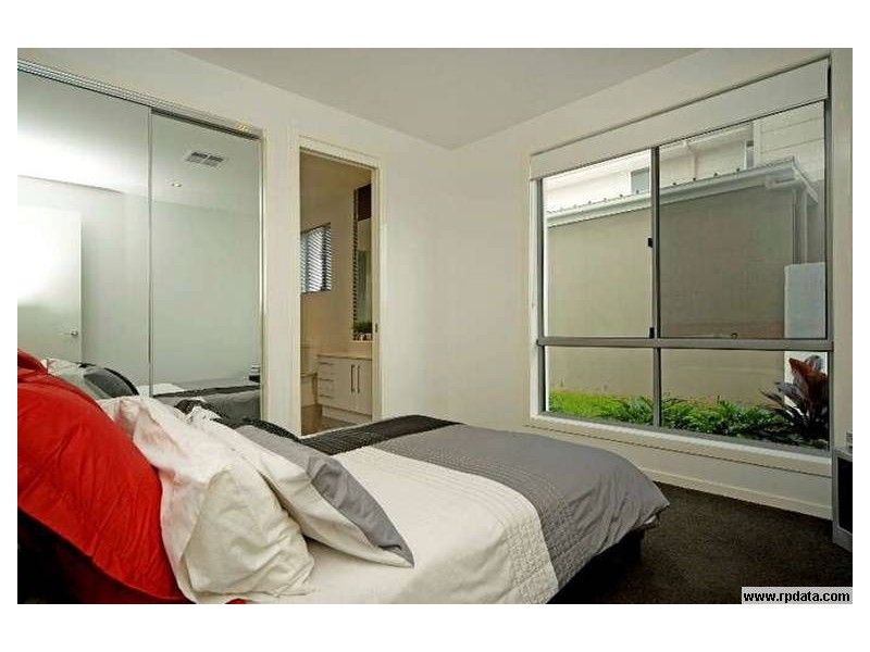 12 hope island, Helensvale QLD 4212