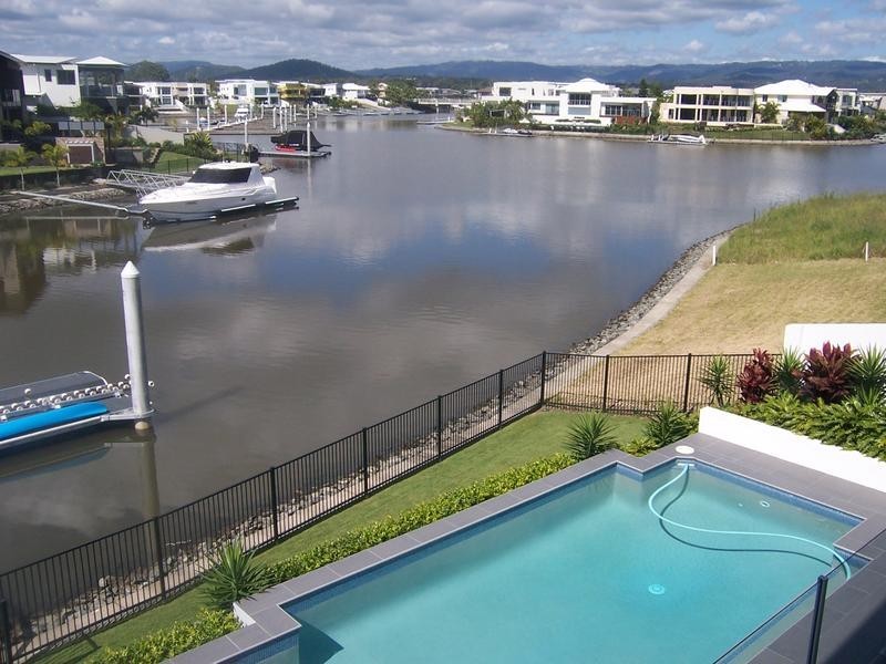 12 hope island, Helensvale QLD 4212