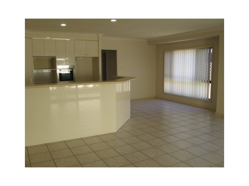 22 OYSTER COVE PROMENADE, Helensvale QLD 4212