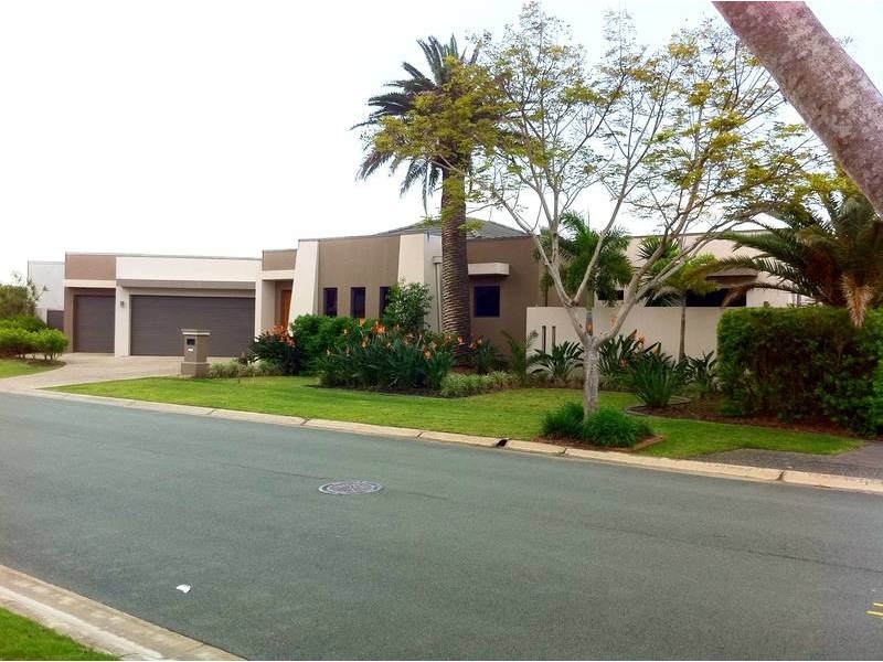 2556 Cressbrook Drive, Hope Island QLD 4212