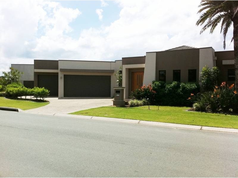 2556 Cressbrook Drive, Hope Island QLD 4212