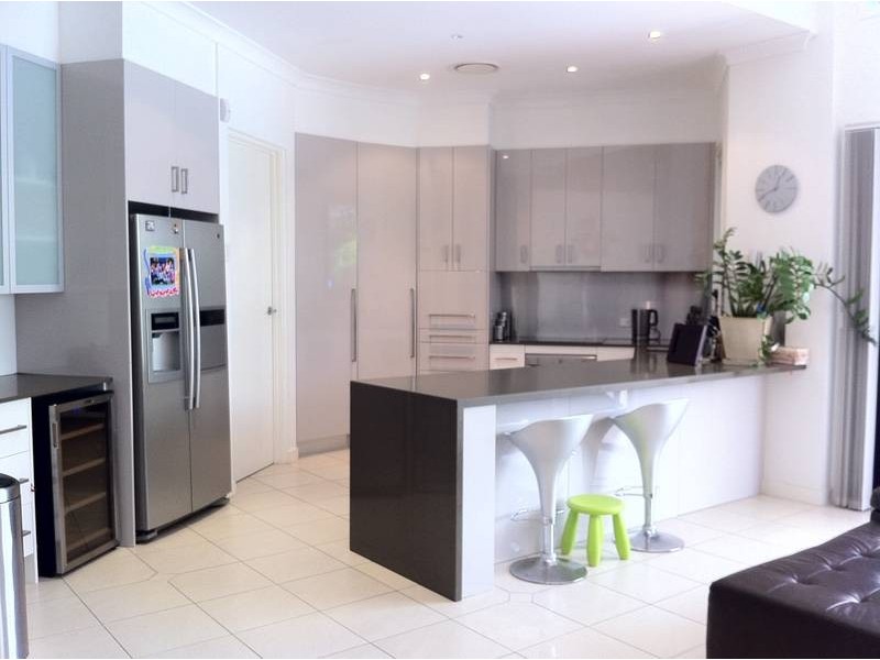 2556 Cressbrook Drive, Hope Island QLD 4212