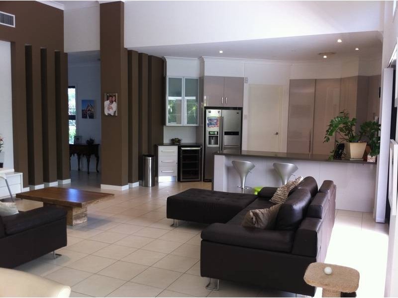 2556 Cressbrook Drive, Hope Island QLD 4212