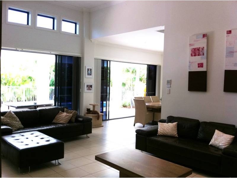 2556 Cressbrook Drive, Hope Island QLD 4212