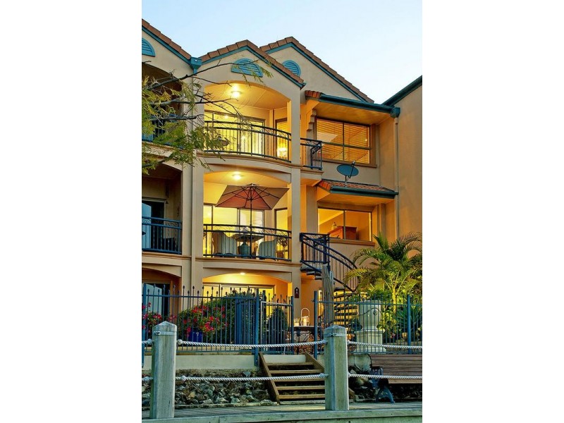 43 John Lund Drive, Hope Island QLD 4212