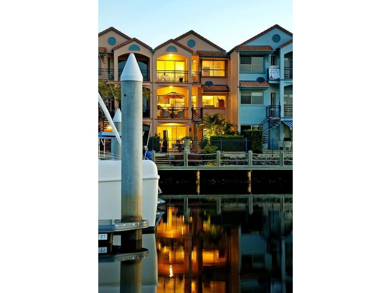 43 John Lund Drive, Hope Island QLD 4212