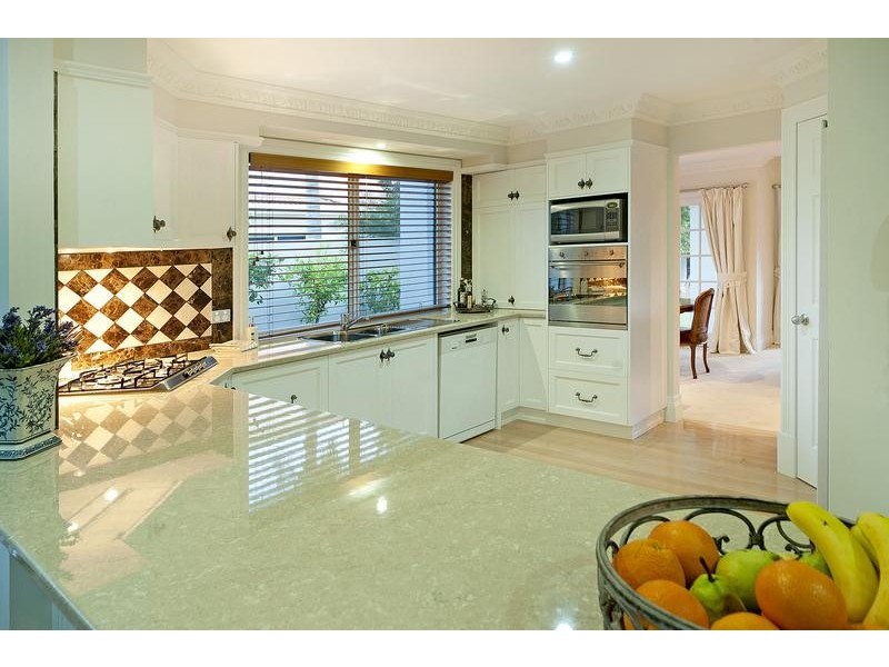 1004 Rosebank Way, Hope Island QLD 4212