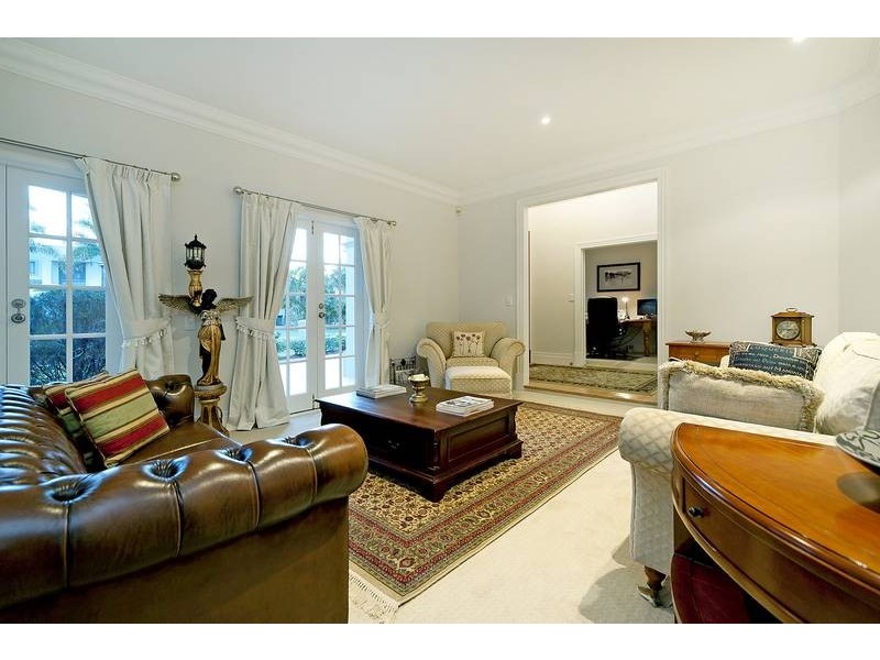 1004 Rosebank Way, Hope Island QLD 4212