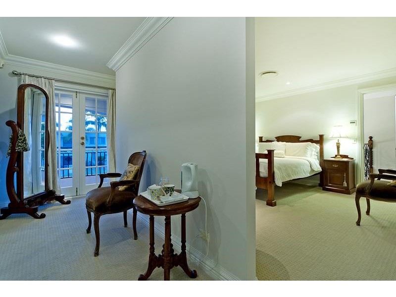 1004 Rosebank Way, Hope Island QLD 4212