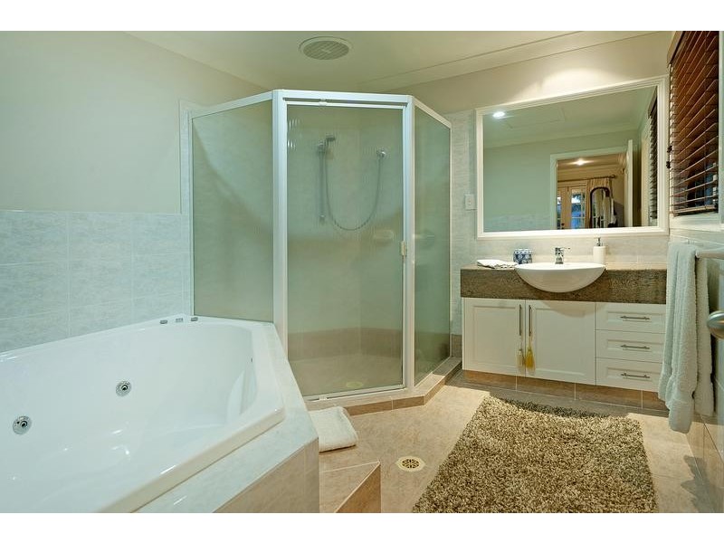 1004 Rosebank Way, Hope Island QLD 4212