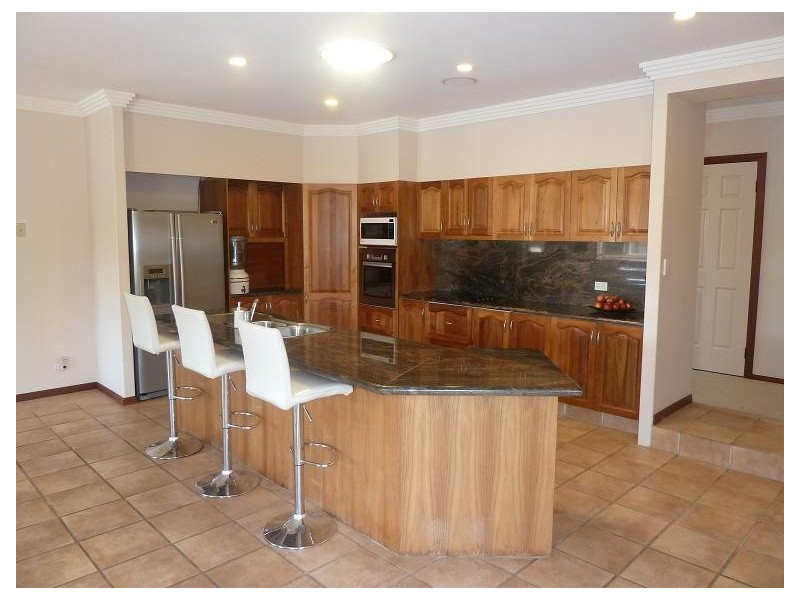 Hope Island QLD 4212