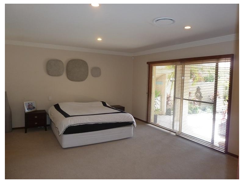 Hope Island QLD 4212