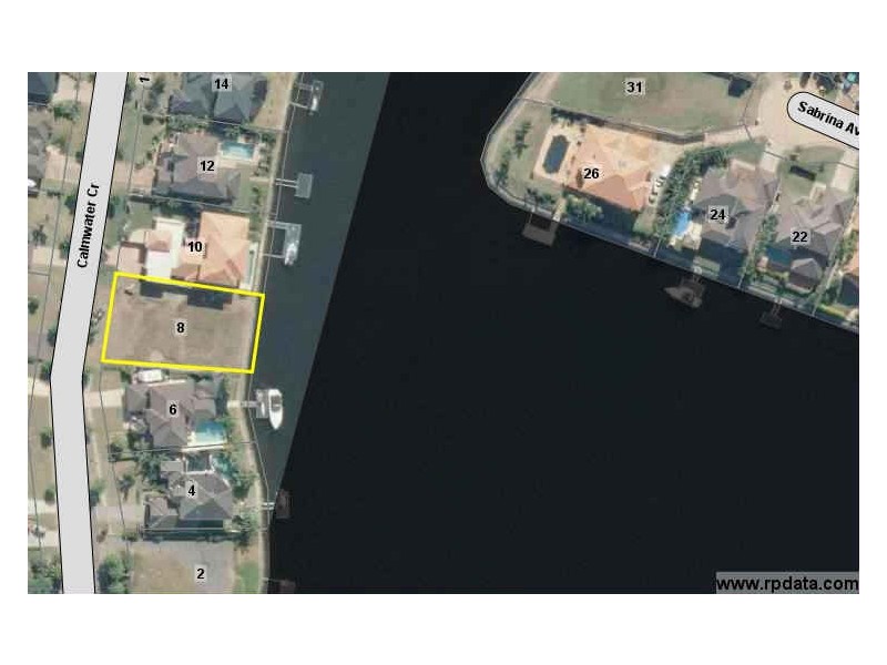 8 Calmwater Crescent, Helensvale QLD 4212