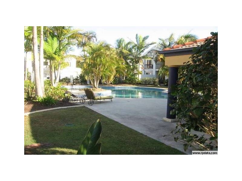 8897 Magnolia Drive, Hope Island QLD 4212