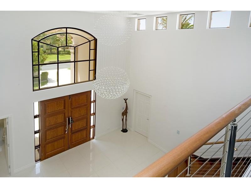1663 Riverdale Drive, Hope Island QLD 4212