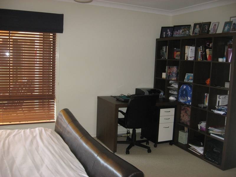 6 Kanangra Crescent, Pacific Pines QLD 4211
