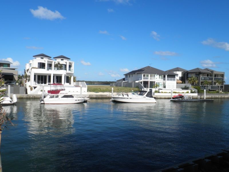 Paradise Point QLD 4216