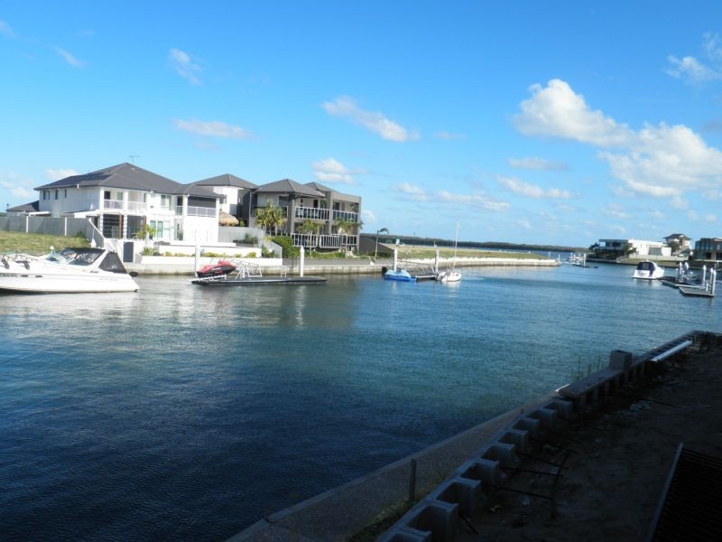 Paradise Point QLD 4216