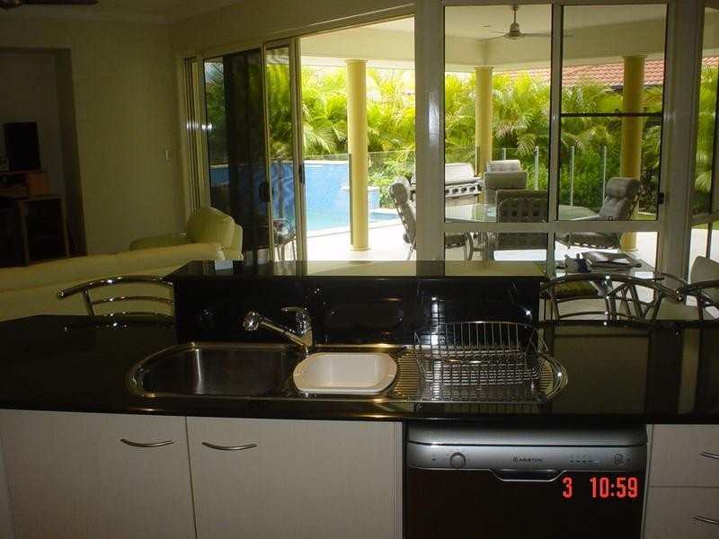 2043 Carlton Drive, Hope Island QLD 4212