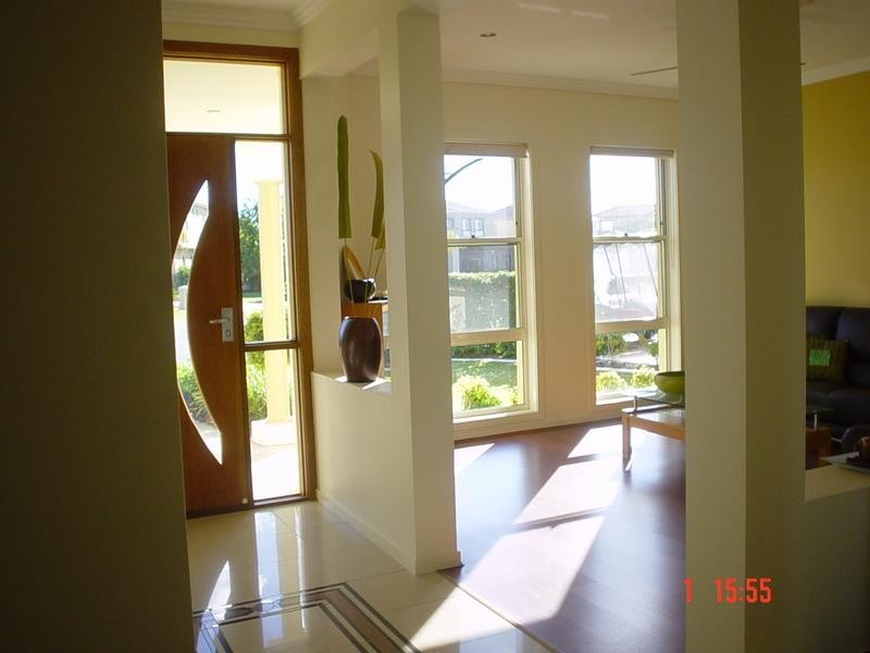 2043 Carlton Drive, Hope Island QLD 4212
