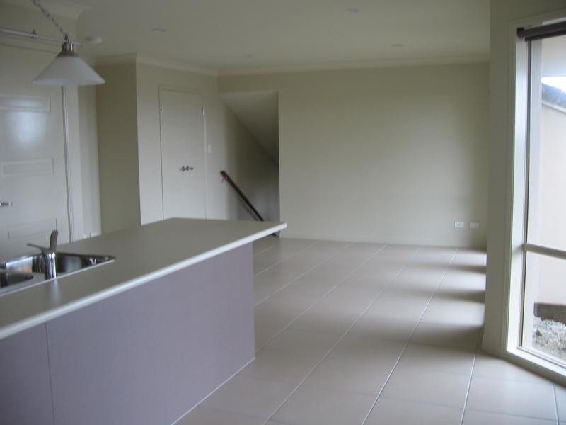 10 ISDEL CRT, Upper Coomera QLD 4209