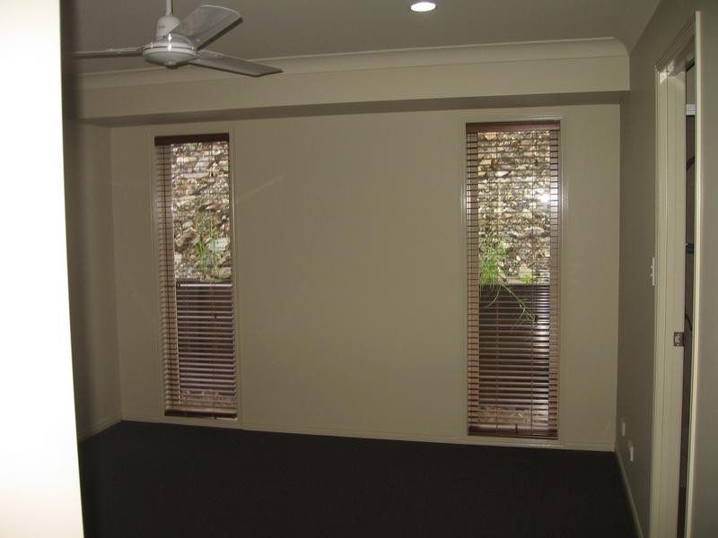 10 ISDEL CRT, Upper Coomera QLD 4209