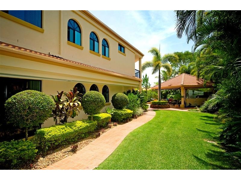 1030 ROSEBANK WAY, Hope Island QLD 4212