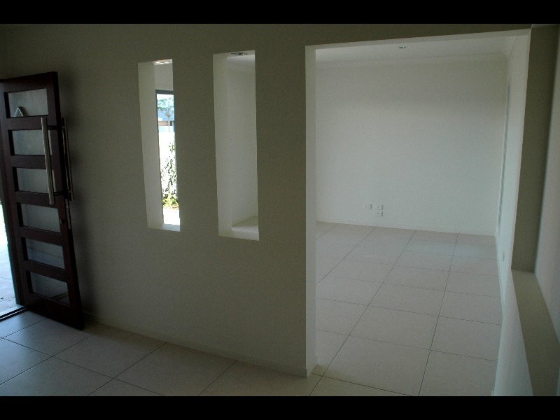 13 Onshore Place, Helensvale QLD 4212