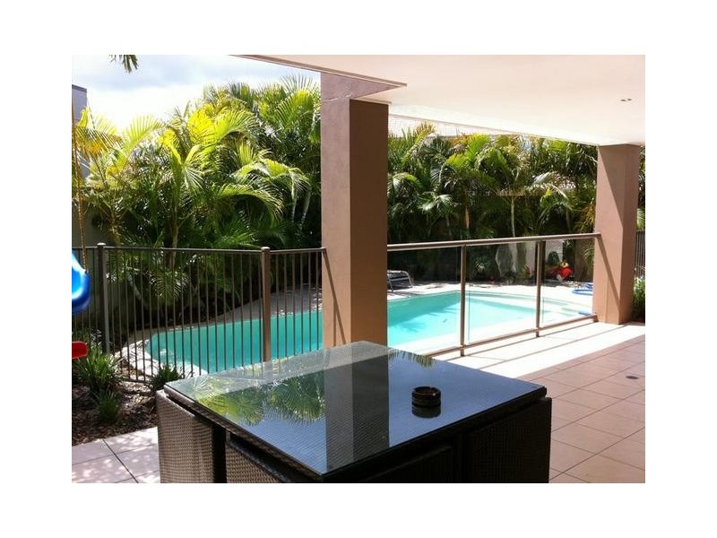 2556 CRESSBROOK DRIVE, Hope Island QLD 4212