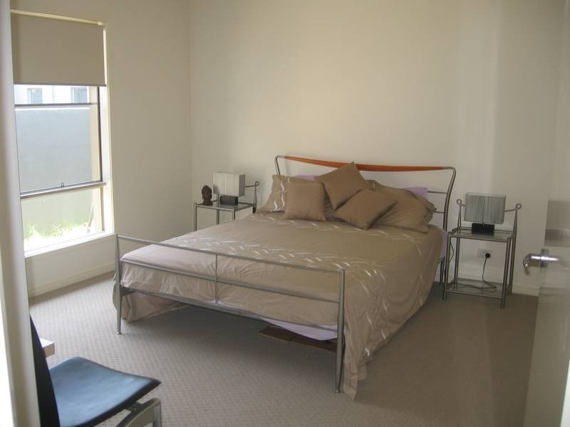 6 RUTHENIUM CRT, Hope Island QLD 4212